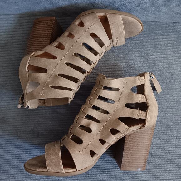 Indigo Rd. Women's Perky Perforated Zip Up Block Heel Sandals In Latte US Size 7 - Picture 4 of 9